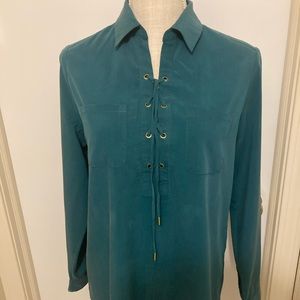 CHICOS EMERALD GREEN TOP